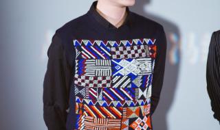 打扑克牌的100种姿势 打扑克牌的100种姿势