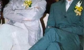 唐鹤德替张国荣领奖