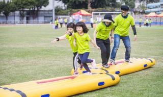遭劫持船员抵广州 遭劫持船员抵广州