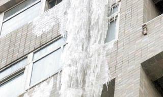 郑州一地铁站内漏水 郑州一地铁站内漏水